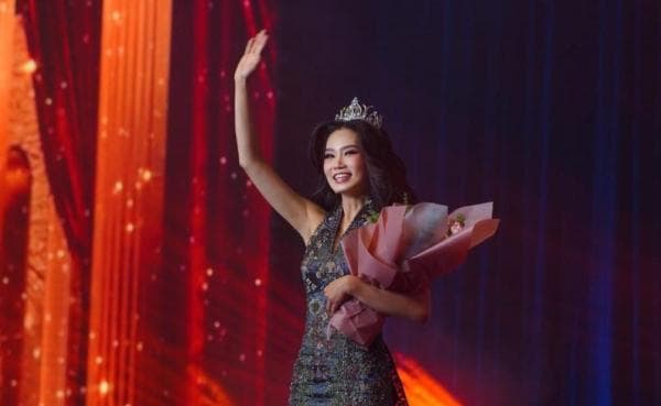 Mengenal Sosok Kimberlyn Sugianto, Miss Chinese 2022 Asal Palembang Mengenal Sosok Kimberlyn Sugianto, Miss Chinese 2022 Asal Palembang