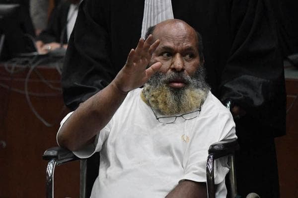 Lukas Enembe Mantan Gubernur Papua Tutup Usia Lukas Enembe Mantan Gubernur Papua Tutup Usia