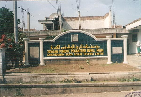 Korsleting Listrik Diduga Penyebab Kebakaran Ponpes Nurul Huda, Kerugian Ditaksir Rp750 Juta Korsleting Listrik Diduga Penyebab Kebakaran Ponpes Nurul Huda, Kerugian Ditaksir Rp750 Juta