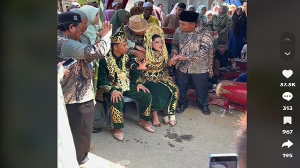 Viral Pengantin Wanita Mendadak Kesurupan saat Pesta Pernikahan, Malah Panen Pujian Netizen Viral Pengantin Wanita Mendadak Kesurupan saat Pesta Pernikahan, Malah Panen Pujian Netizen