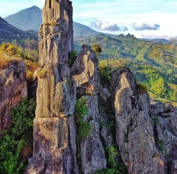 Batu Patapaan, Destinasi Wisata Alam Asri di Garut yang Konon Pernah Jadi Tempat Pertapaan Batu Patapaan, Destinasi Wisata Alam Asri di Garut yang Konon Pernah Jadi Tempat Pertapaan