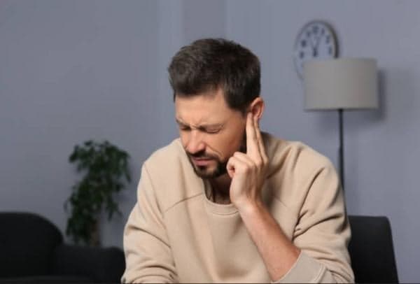 Menyibak Mitos Telinga Berdenging Menurut Primbon Jawa, Pernah Mengalaminya? Menyibak Mitos Telinga Berdenging Menurut Primbon Jawa, Pernah Mengalaminya?