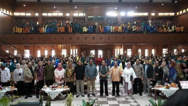 487 Mahasiswa se-Indonesia Kuliah di UPI, Melalui Pertukaran Mahasiswa Merdeka di 56 Prodi Berbeda 487 Mahasiswa se-Indonesia Kuliah di UPI, Melalui Pertukaran Mahasiswa Merdeka di 56 Prodi Berbeda