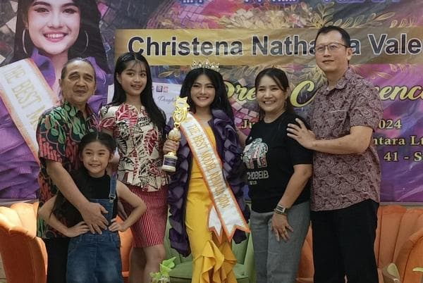 Thania Valencia, Bintang Muda dari Ngawi yang Bersinar di Panggung The Best Model Remaja Jawa Timur Thania Valencia, Bintang Muda dari Ngawi yang Bersinar di Panggung The Best Model Remaja Jawa Timur