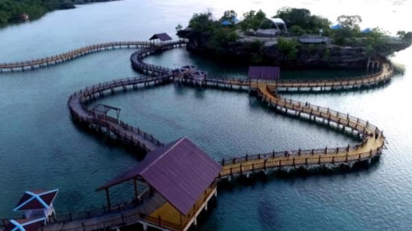 Menikmati Senja di Batu Sori, Pulau Indah di Tengah Laut Baubau Menikmati Senja di Batu Sori, Pulau Indah di Tengah Laut Baubau