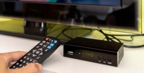 Cara Mudah Menghubungkan HP ke STB dengan Kabel Data, Simak Langkah-langkah Ini Cara Mudah Menghubungkan HP ke STB dengan Kabel Data, Simak Langkah-langkah Ini