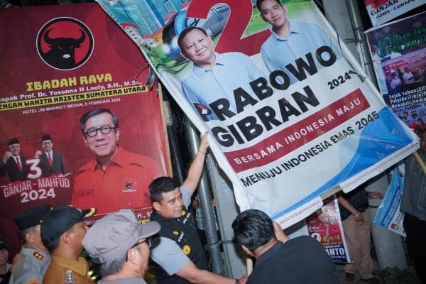 Momen Bobby Nasution Pimpin Penertiban Alat Peraga Kampanye di Kota Medan