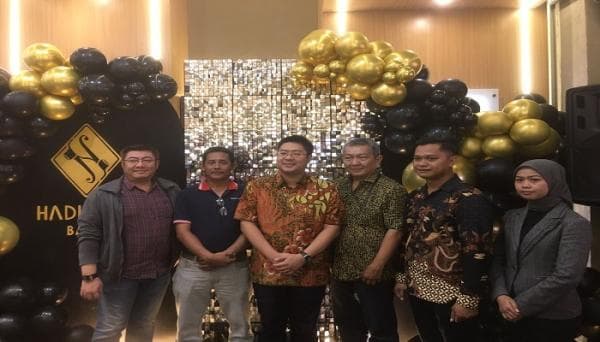 Penuh Optimisme, Hadinata Batik Asal Solo Kini Hadir di Paris Van Java Bandung Penuh Optimisme, Hadinata Batik Asal Solo Kini Hadir di Paris Van Java Bandung