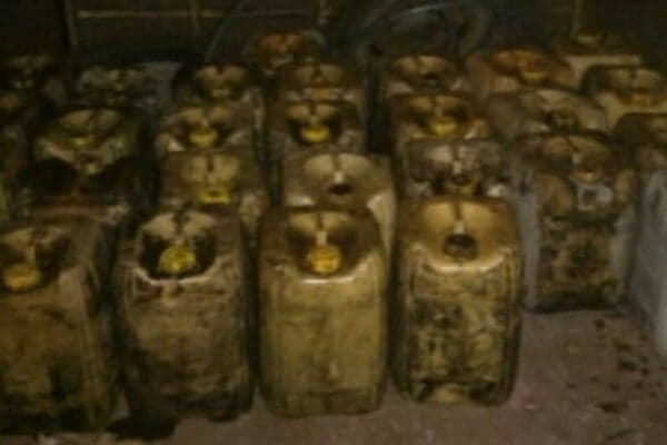 Tampung BBM Solar Bersubsidi di Kotamobagu, Seorang Pelaku Diamankan Ditreskrimsus Polda Sulut Tampung BBM Solar Bersubsidi di Kotamobagu, Seorang Pelaku Diamankan Ditreskrimsus Polda Sulut