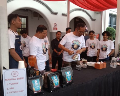 Ngopi Bareng KAI, Stasiun Cirebon Siapkan 2.750 Cup Kopi Gratis!!