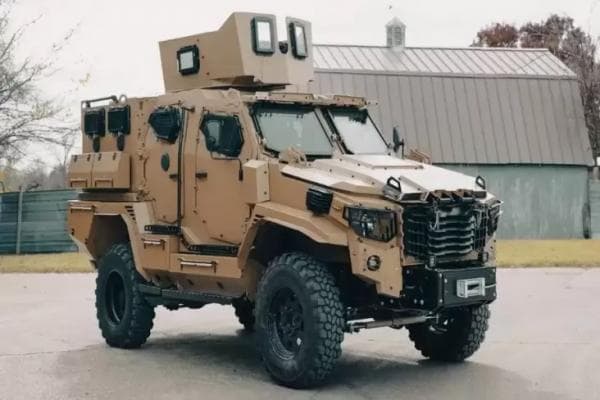 Gagah Sekali, Ini Truk Bergaya Militer Dijual untuk Umum Gagah Sekali, Ini Truk Bergaya Militer Dijual untuk Umum