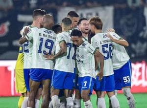 Laga Persib Bandung vs Persija Jakarta Tanpa Penonton, Tuai Kecaman dari Dirigen Viking Laga Persib Bandung vs Persija Jakarta Tanpa Penonton, Tuai Kecaman dari Dirigen Viking