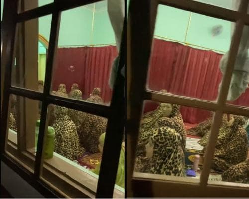 Emak-emak Kompak Tarawih Pakai Mukena Motif Macan Tutul, Netizen: Aing Maung Emak-emak Kompak Tarawih Pakai Mukena Motif Macan Tutul, Netizen: Aing Maung