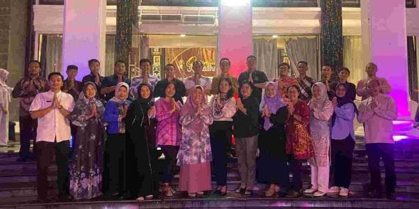 Adhiwangsa Hotel Solo Ajak Bukber Guru SMK Adhiwangsa Hotel Solo Ajak Bukber Guru SMK