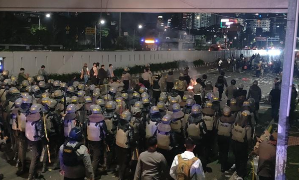 Demo Ricuh di DPR, 100 Orang Dilaporkan Belum Pulang