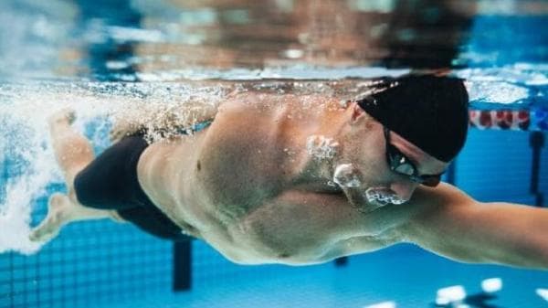 Apakah Berenang, Menelan Air Bisa Membatalkan Puasa? Simak Jawabannya! Apakah Berenang, Menelan Air Bisa Membatalkan Puasa? Simak Jawabannya!