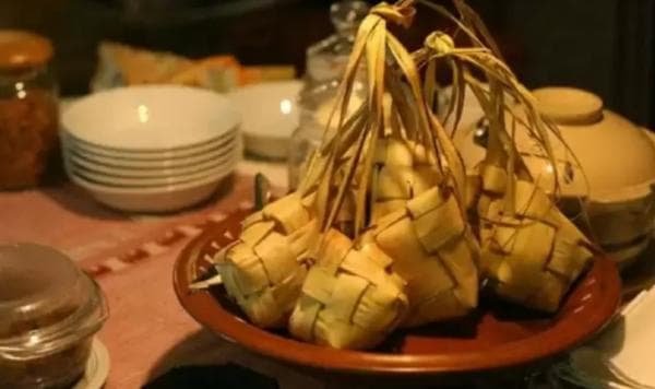 Apa Itu Qunutan? Tradisi Ketupat yang Tak Lekang Dimakan Zaman Saat Ramadan Apa Itu Qunutan? Tradisi Ketupat yang Tak Lekang Dimakan Zaman Saat Ramadan