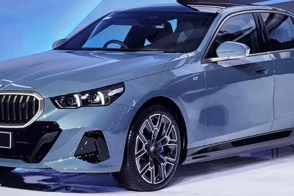 Mobil Listrik BMW i5 Baru Saja Diperkenalkan, Soal Harga Tunggu Tanggal Mainnya