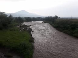 Sungai Comal Meluap Banjir, Intensitas Hujan Lebat Masih Mendominasi Wilayah Pemalang Selatan