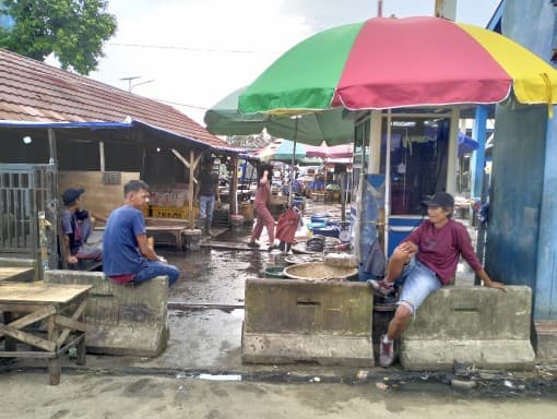 Adanya Pos Portal Retribusi di Sekitaran TPI Binuangeun, Begini Kata Bakul Ikan Adanya Pos Portal Retribusi di Sekitaran TPI Binuangeun, Begini Kata Bakul Ikan