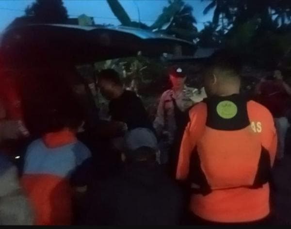 Tenggelam Saat Memancing di Lampung Selatan, Abu Sahid Ditemukan Sudah Meninggal Dunia Tenggelam Saat Memancing di Lampung Selatan, Abu Sahid Ditemukan Sudah Meninggal Dunia