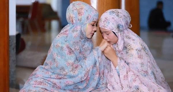 Istri Ridwan Kamil Pasrah Zahra Lepas Hijab, Atalia Praratya Berdoa yang Terbaik Istri Ridwan Kamil Pasrah Zahra Lepas Hijab, Atalia Praratya Berdoa yang Terbaik