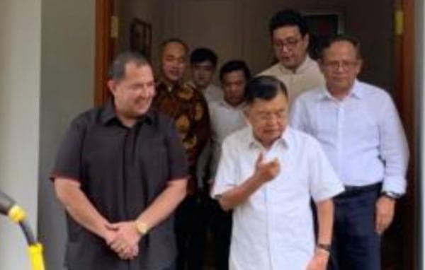 Viral Kritik Zakat dan Sholat, Pendeta Gilbert Lumoindong Meminta Maaf di Rumah JK Viral Kritik Zakat dan Sholat, Pendeta Gilbert Lumoindong Meminta Maaf di Rumah JK