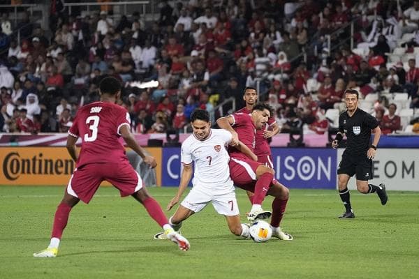 Wasit Kontroversial Keluarkan 2 Kartu Merah untuk Timnas Saat Kalah 0-2 dari Qatar