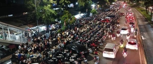 Melihat dari Dekat Pinggiran UKI Cawang, Tempat Cari Jodoh Terfavorit Di Jakarta Melihat dari Dekat Pinggiran UKI Cawang, Tempat Cari Jodoh Terfavorit Di Jakarta