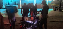 Tingkatkan Keamanan Personel Polres Jayapura Melaksanakan Patroli Malam