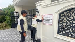KPK Sita Rumah Mewah Rp5,5 Miliar di Medan Milik Bupati Labuhanbatu Nonaktif Erik Adtrada Ritonga
