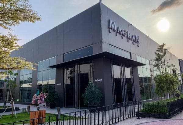 Buka Showroom Terbesar di PIK 2 Tangerang, MGLV Targetkan Keuntungan Rp30 Miliar Tercapai Buka Showroom Terbesar di PIK 2 Tangerang, MGLV Targetkan Keuntungan Rp30 Miliar Tercapai