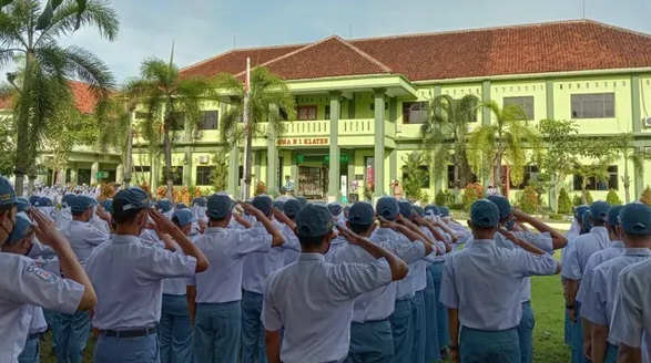 Terbaru! 8 SMA Terbaik 2024 di Klaten Cocok Untuk Anak Anda, Langsung Datang ke Sekolahan Terbaru! 8 SMA Terbaik 2024 di Klaten Cocok Untuk Anak Anda, Langsung Datang ke Sekolahan