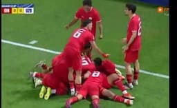 Momen Ferrari Sujud Syukur sebelum Gol ke Gawang Uzbekistan Dianulir Wasit Shen Yinhao
