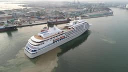 Pelindo Multi Terminal Layani Kapal Pesiar Sandar di Pelabuhan, Dongkrak Ekonomi & Pariwisata Indone