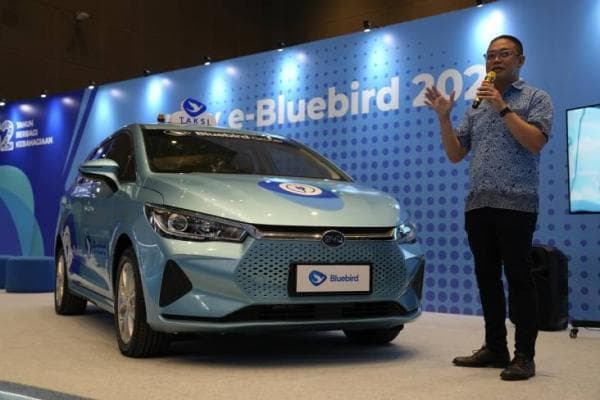 Taksi Listrik Bluebird BYD e6 Gen 2 Siap Melayani Konsumen Taksi Listrik Bluebird BYD e6 Gen 2 Siap Melayani Konsumen