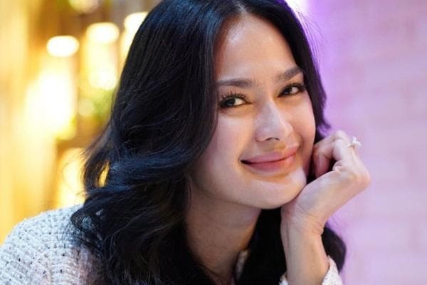 Profil Donna Harun dan Perjalanan Artis Senior yang Dikira masih Menjanda Profil Donna Harun dan Perjalanan Artis Senior yang Dikira masih Menjanda