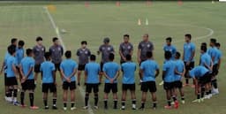 Timnas Indonesia U-23 Diteror, Dapat Lapangan Latihan Buruk di Paris, Shin Tae-yong Mengeluh!