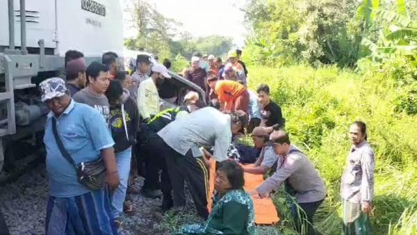 Ponpes Sidogiri Berduka, Empat Kerabat Pondok Tewas Tertabrak KA Pandalungan Ponpes Sidogiri Berduka, Empat Kerabat Pondok Tewas Tertabrak KA Pandalungan