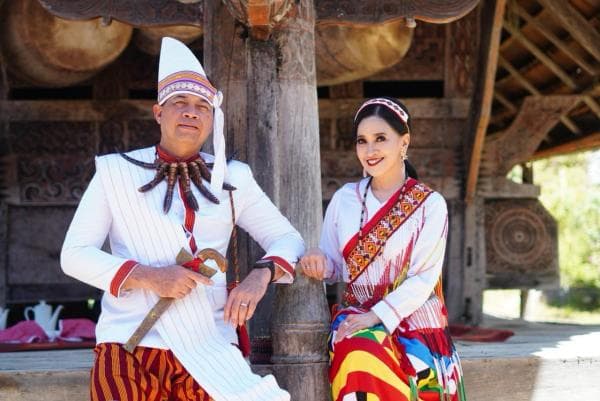 Momentum Harkitnas, Pakaian Adat Mamasa Bukti Menjaga Kearifan Lokal Momentum Harkitnas, Pakaian Adat Mamasa Bukti Menjaga Kearifan Lokal