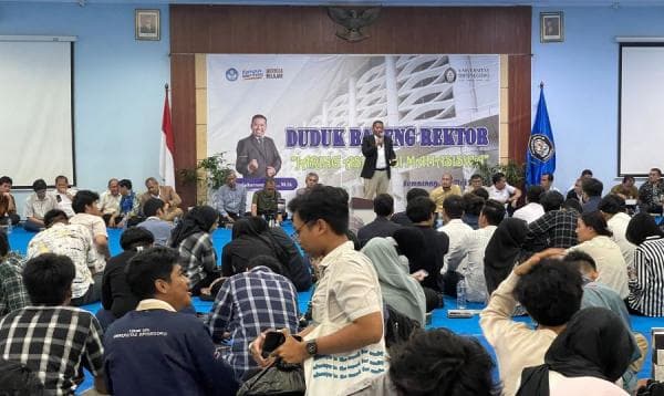 Rektor Undip Janji Tak Minggat bila Diajak Dialog Mahasiswa Rektor Undip Janji Tak Minggat bila Diajak Dialog Mahasiswa