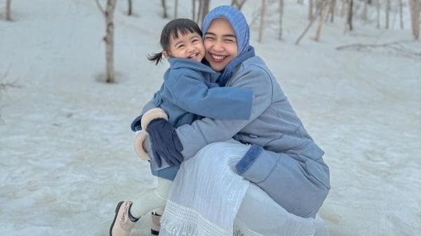 Ria Ricis Sedih, Moana Putri Semata Wayangnya Belum Lancar Bicara Ria Ricis Sedih, Moana Putri Semata Wayangnya Belum Lancar Bicara