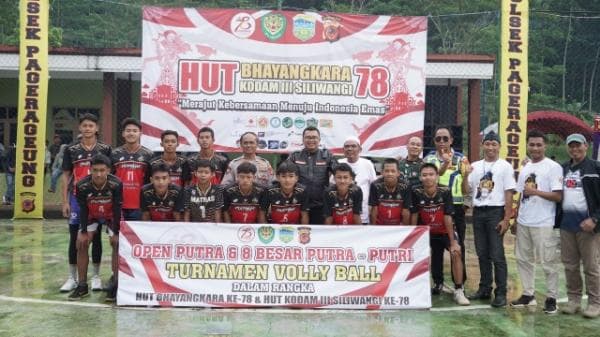 Kapolres Tasikmalaya Kota Buka Turnamen Bola Voli Putra dan Putri HUT Bhayangkara ke-78 Kapolres Tasikmalaya Kota Buka Turnamen Bola Voli Putra dan Putri HUT Bhayangkara ke-78