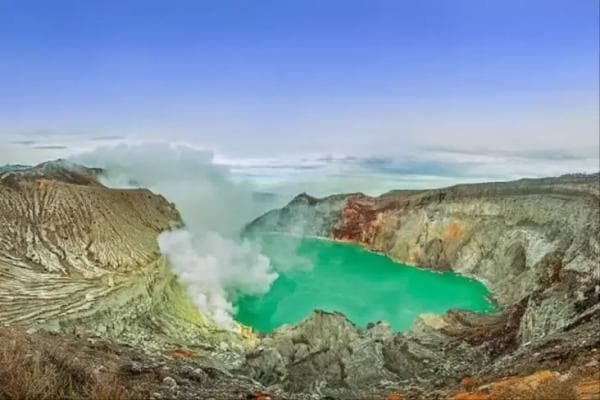 10 Tempat Wisata Terdingin di Pulau Jawa, Diselimuti Embun Es hingga Pemandangan Blue Fire 10 Tempat Wisata Terdingin di Pulau Jawa, Diselimuti Embun Es hingga Pemandangan Blue Fire