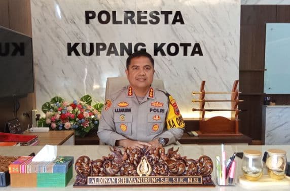 Kombes Aldinan Manurung Vs Jaringan Mafia BBM di Kota Kupang Kombes Aldinan Manurung Vs Jaringan Mafia BBM di Kota Kupang