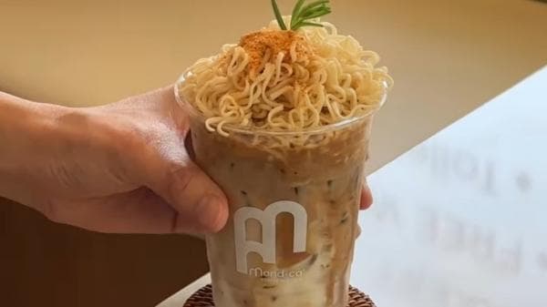 VIRAL : Netizen : Sekte Apalagi? Kopi Pakai Topping Mie VIRAL : Netizen : Sekte Apalagi? Kopi Pakai Topping Mie