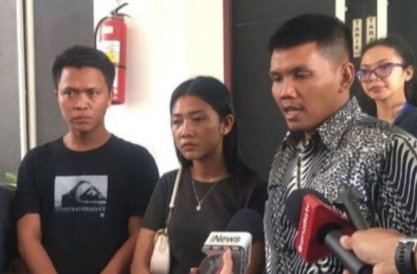 Keluarga Rico Sempurna Pasaribu Melaporkan Oknum TNI AD ke Puspomad Keluarga Rico Sempurna Pasaribu Melaporkan Oknum TNI AD ke Puspomad