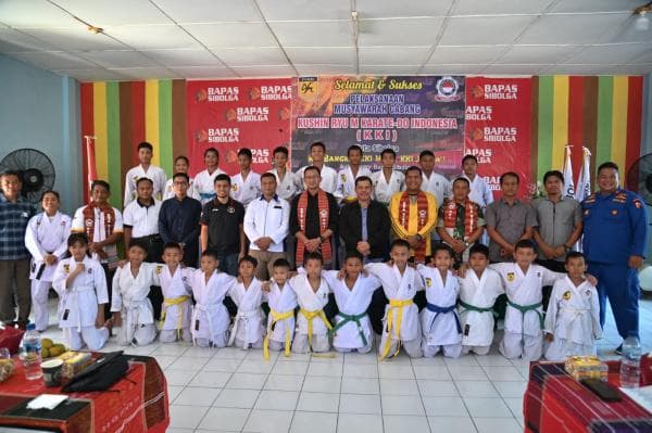 Saroha Manullang Pimpin KKI Sibolga Periode 2024-2028 Saroha Manullang Pimpin KKI Sibolga Periode 2024-2028