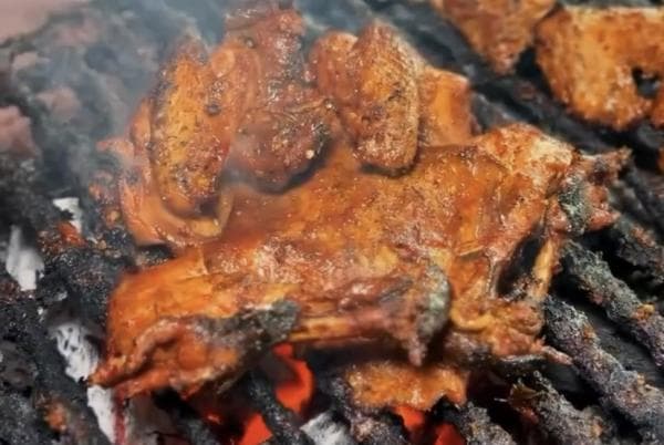 Mencicipi Kelezatan Ayam Panggang Legendaris Gandu Ponorogo, Sudah Buka Puluhan Tahun Mencicipi Kelezatan Ayam Panggang Legendaris Gandu Ponorogo, Sudah Buka Puluhan Tahun
