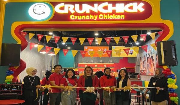 Berawal dari Iseng, Kini Crunchick 'Crunchy Chicken' Punya Outlet Baru di PVJ Bandung Berawal dari Iseng, Kini Crunchick 'Crunchy Chicken' Punya Outlet Baru di PVJ Bandung